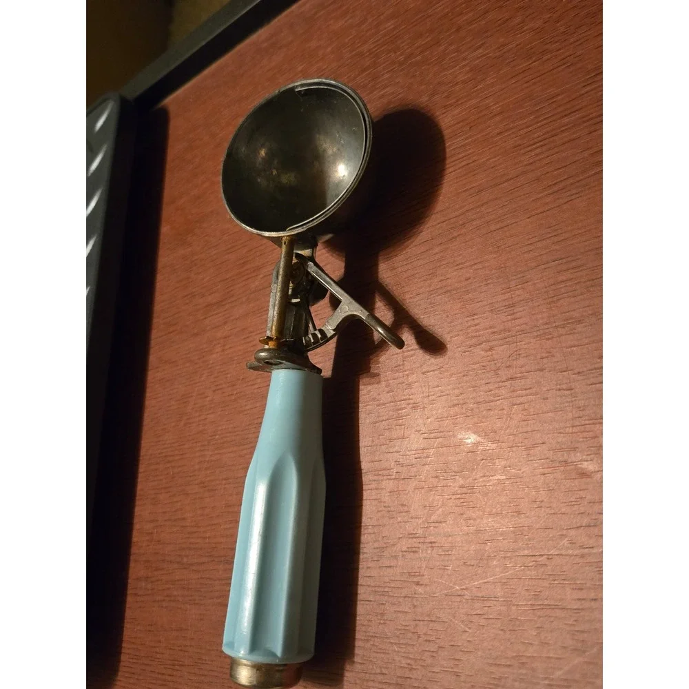 Vintage Ice Cream Scoop Thumb Trigger Blue Fluted Handle Rustic Kitchen Tool